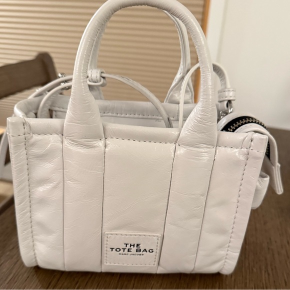 Marc Jacobs  Small White Tote with Modern Design - Picture 1 of 6